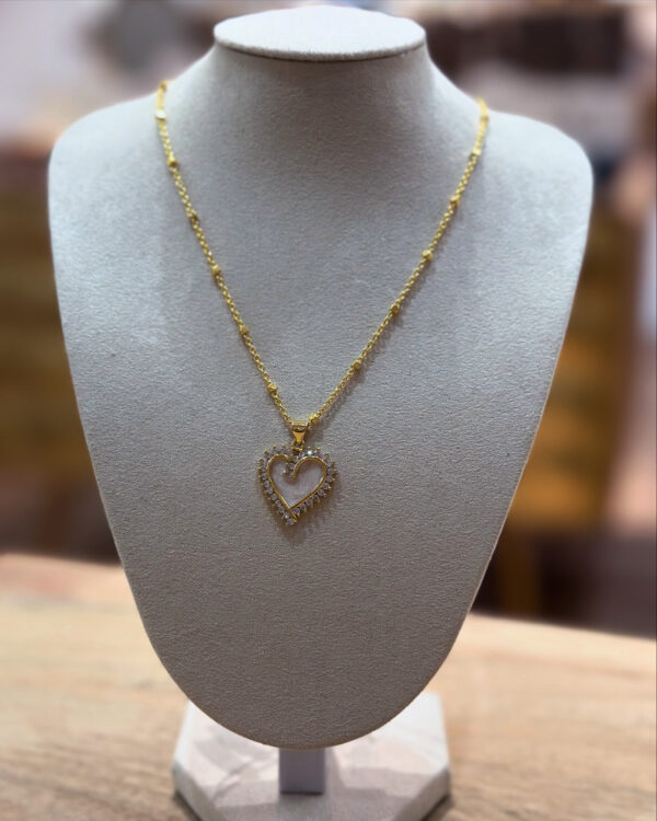 Sophie Goetsch - Collier coeur centre en ceramique contour en zirconium – Image 4