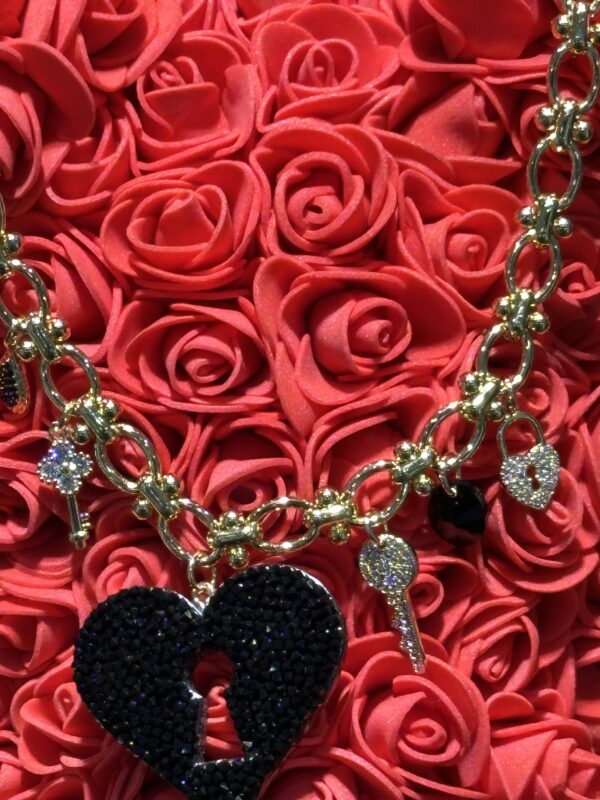 Sophie Goetsch - Collier coeur noir - collection attache-moi – Image 5